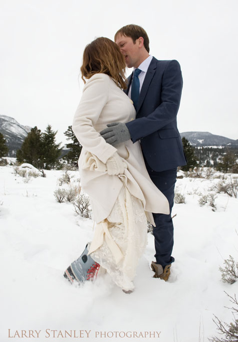 Winter wedding in Yellowstone